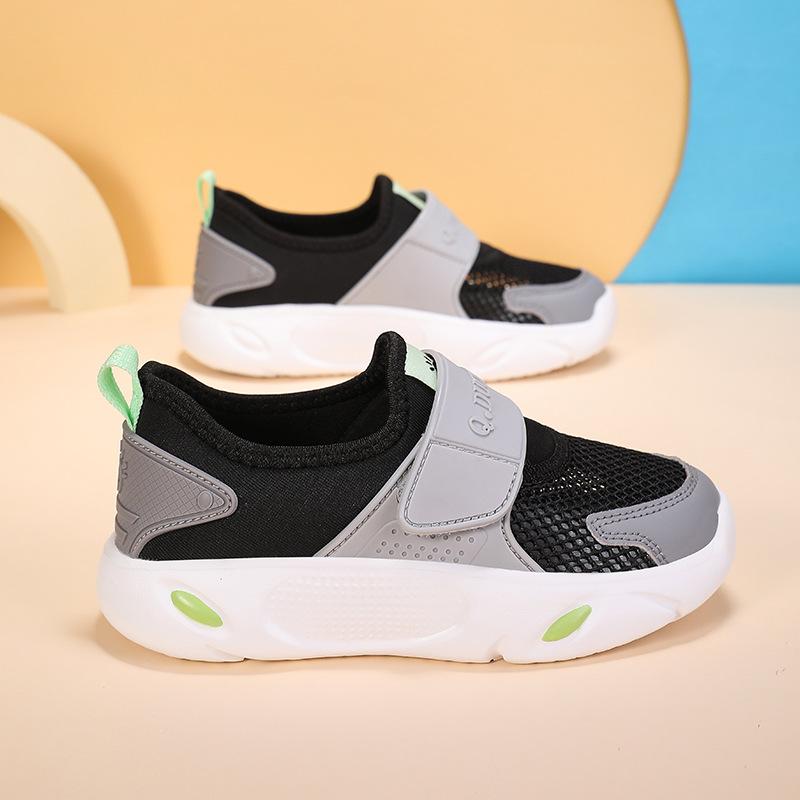 Boys shoes 2025 summer single net breathable female students middle and older children go out lightweight sports shoes fashion casual shoes