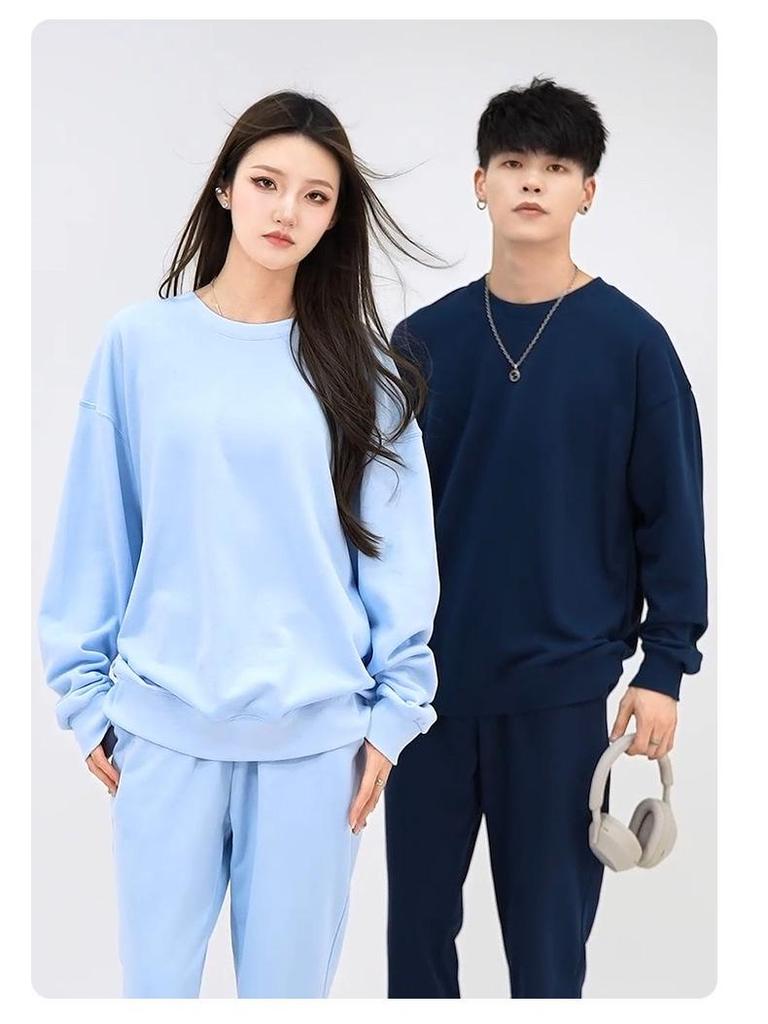 Herrhuvtröja med lös passform, 350g frottébomull, sänkta axlar, rund halsringning och broderad logotyp