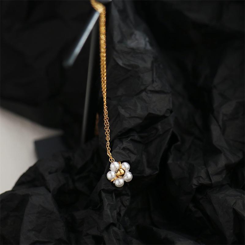 Modische Blume Gänseblümchen Perlenkette, 18K Vergoldete Titanstahl Schlüsselbein Kette für Damen