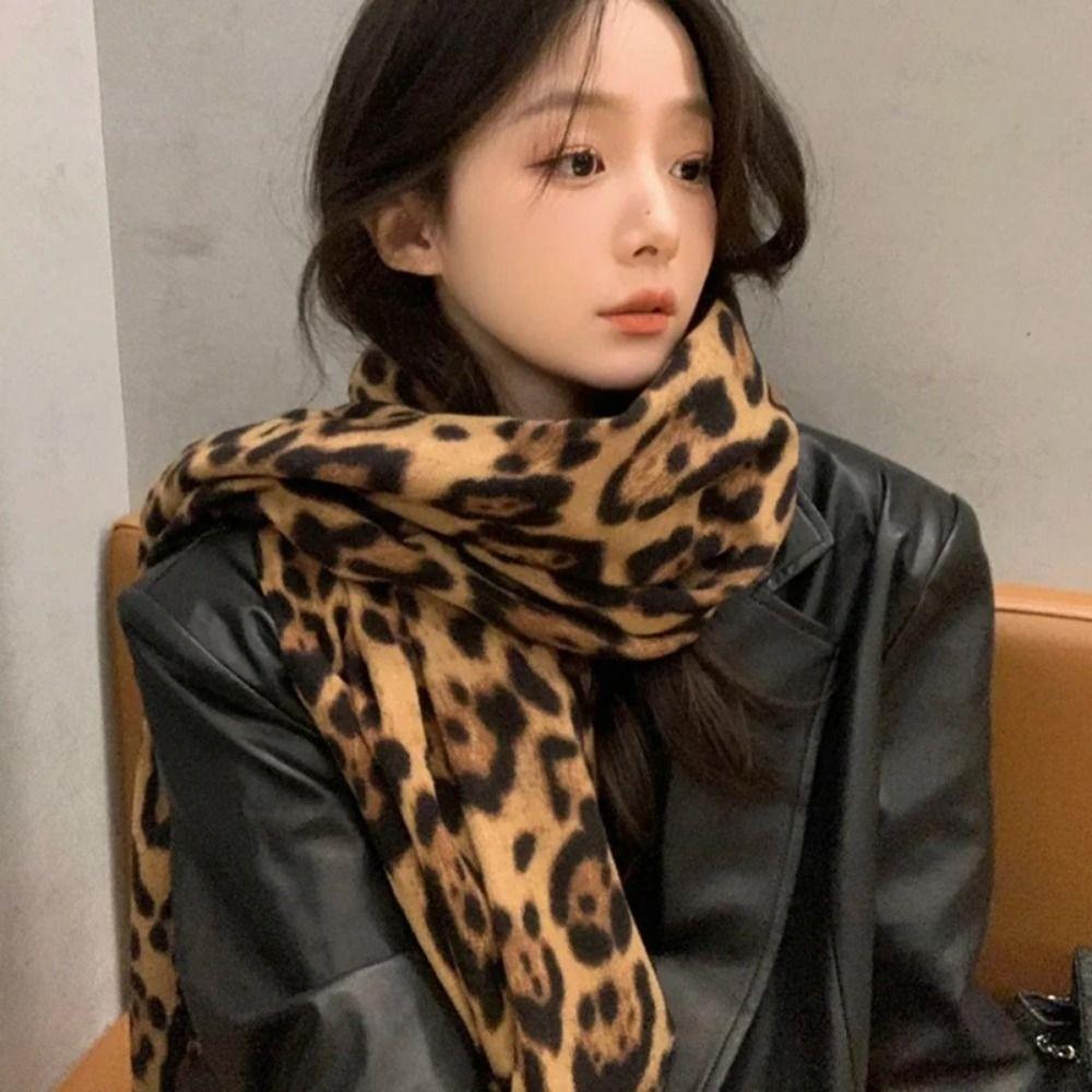 New Retro Leopard Tassel Scarf Women Classic Thickened Warm Shawl Y2K Korean Fringed Shawl
