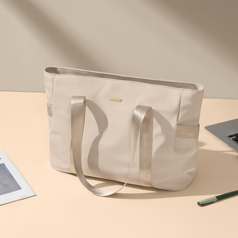 GOLF Shoulder Bag, Handbag, Versatile Commuter Tote Bag, 16-Inch Laptop Bag, Apricot Color