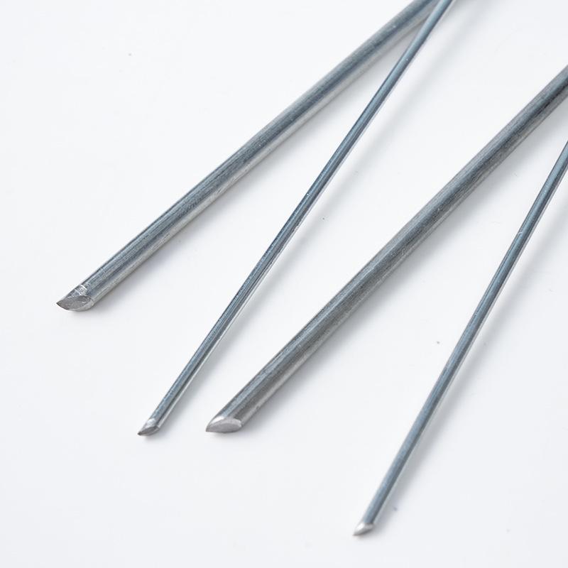 Verdickte U-förmige Erdnägel zur Unkrautbekämpfung und zum Schutz von Rasensämlingen