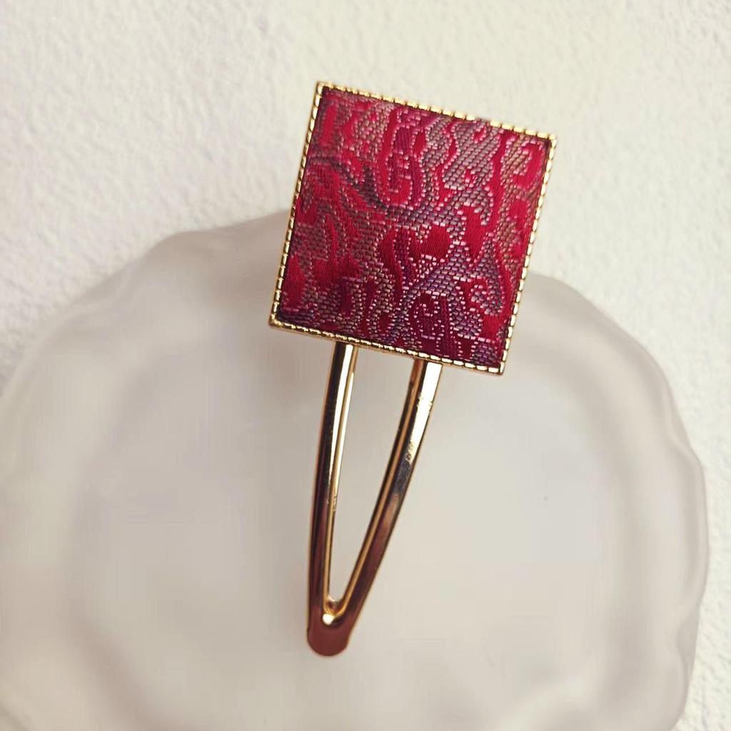 Handgefertigte chinesische bestickte Haarnadel - Brokat-Entenschnabel-Klammer