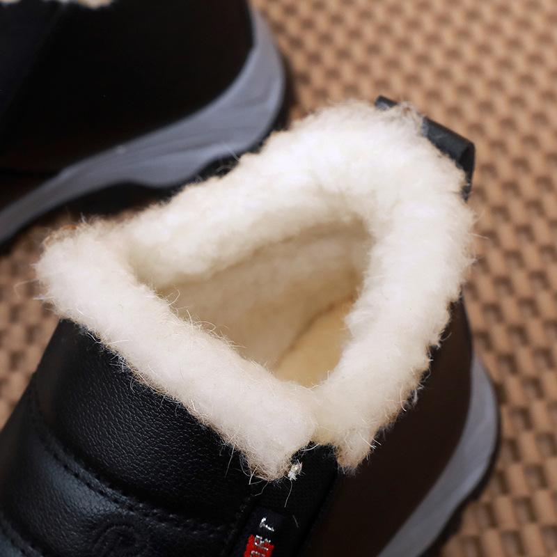 Old Beijing cotton shoes, new men's and women's same winter velvet thickened snow boots, warm short boots for middle-aged and elderly mothers