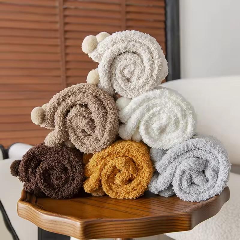 Cute Bear Socks Women Coral Velvet Thick Plush Warm Socks Sleep Fluffy Socks Cute Cartoon Lovely Floor Fuzzy Socks Winter