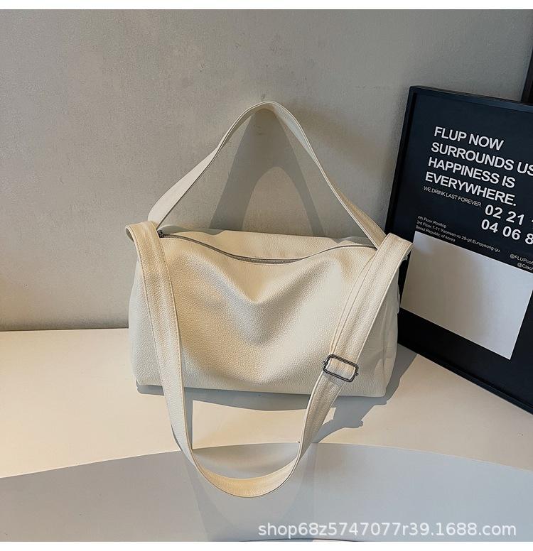 Large Capacity PU Soft Leather Bag Women's 2025 New Fashion Casual Messenger Bag High Sense Solid Color Commuter Armpit Bag