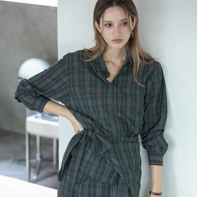 KELLY DONAHUE Note Drape Collar Dress Check