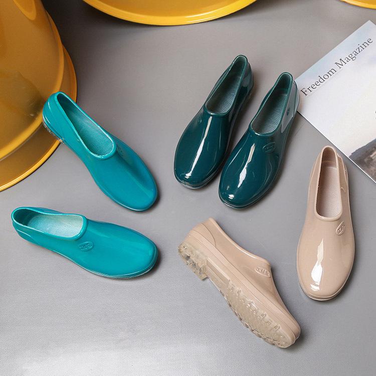 Women's Non-Slip Waterproof Low-Cut Rubber Rain Shoes for Kitchen, Short Slip-On Flats for Summer