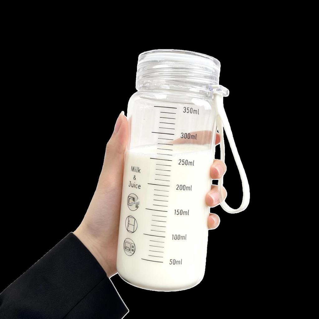 Microwave-Safe Borosilicate Glass Milk Cup with Scale - Portable and Heat-Resistant