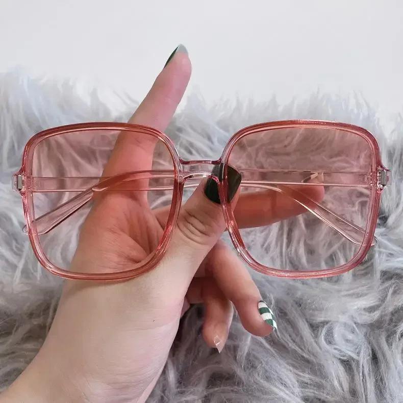 

New Gradient Eyeglasses Female Large Frame Retro Brand Designer Square Sunglasses Leisure Shades UV400 1PC