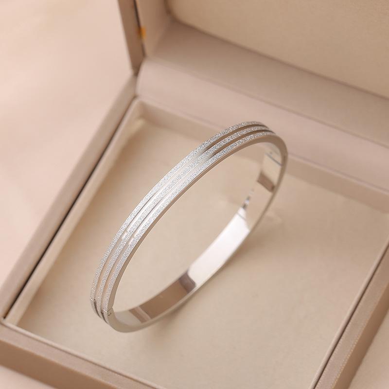 

Матовый браслет из титановой стали цвета розового золота для женщин - Не выцветающая бижутерия в европейском и американском стиле из нержавеющей стали для пары.