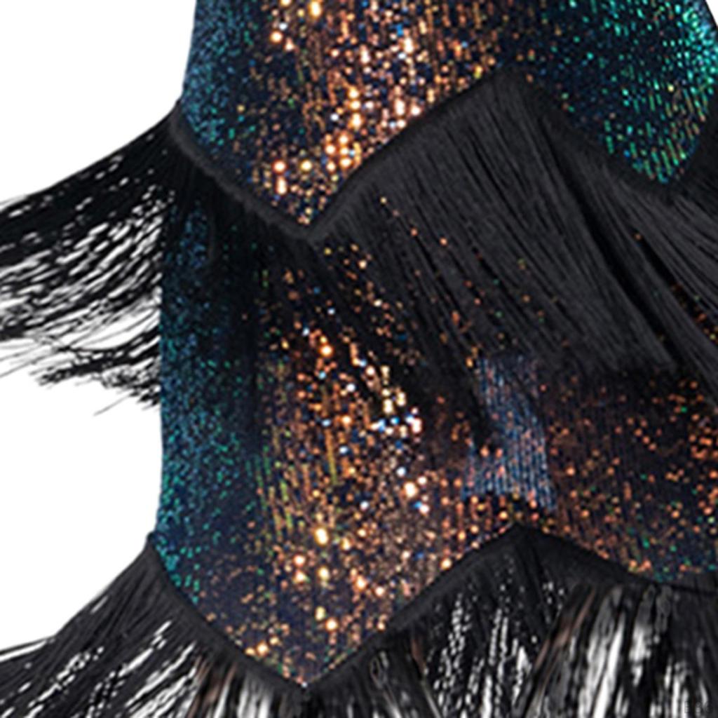 Elegancka sukienka do tańca latynoamerykańskiego z połyskującymi cekinami i spódnicą z frędzlami