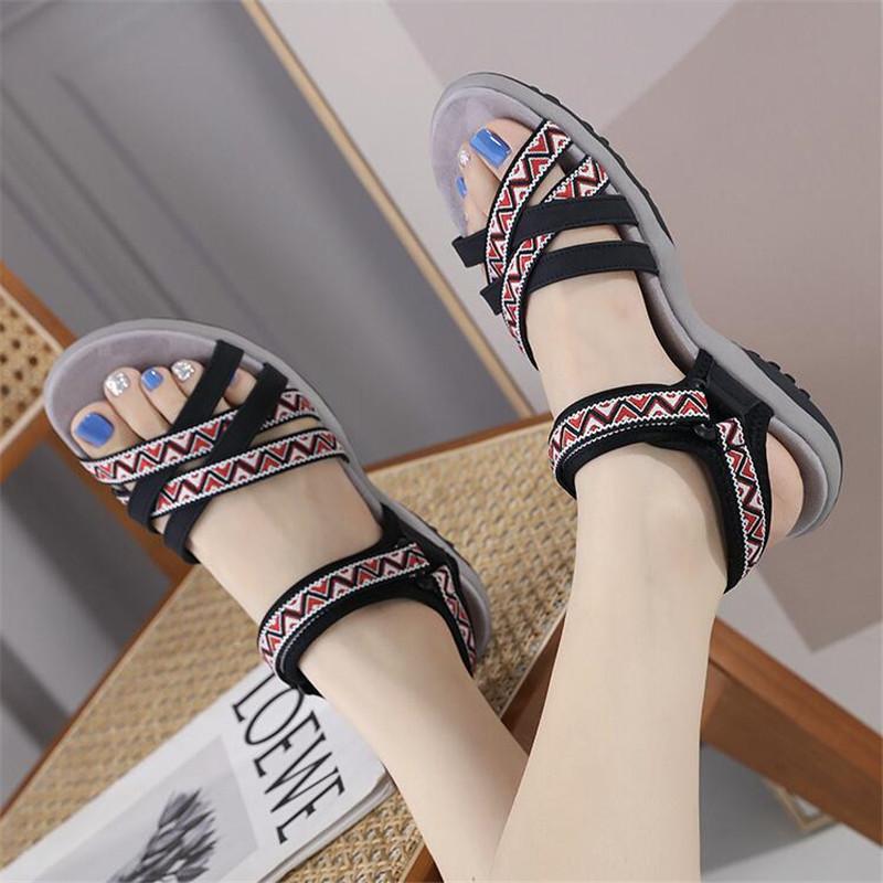 Euro Style Women Sandals Ladies 2024 Retro Flat Summer Shoes Woman Soft Gladiator Sandals Bohemian Print Walking Luxury