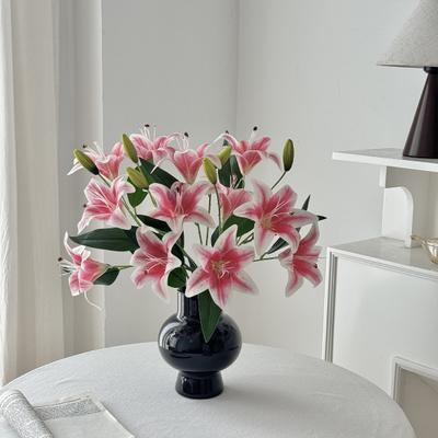 Künstliche Lilien Seidenblumen, Falsche Fake Lilien Pflanzen, 2 Voll erblühte Lilien mit einer Knospe für Hochzeitsstrauß Zuhause Party Innen Tisch Hotel Büro