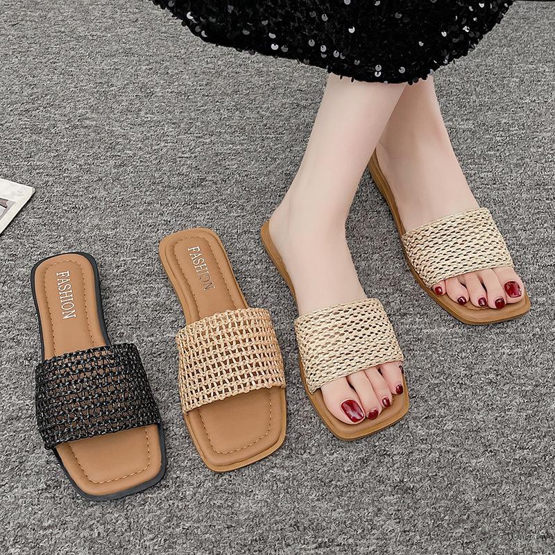 European and American foreign trade large size 2025 summer new slippers women's fashion flat bottom hollow one word cool slippers women's soft bottom