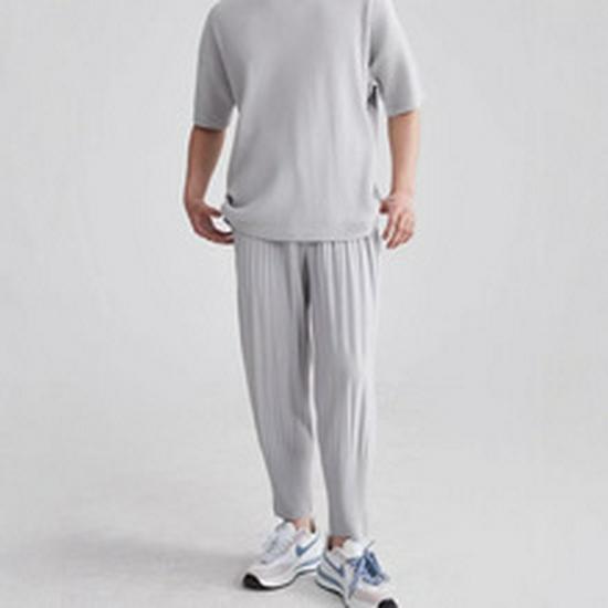 Miyake-Style Men's Pleated Tapered Nine-Point Pants with Drawstring