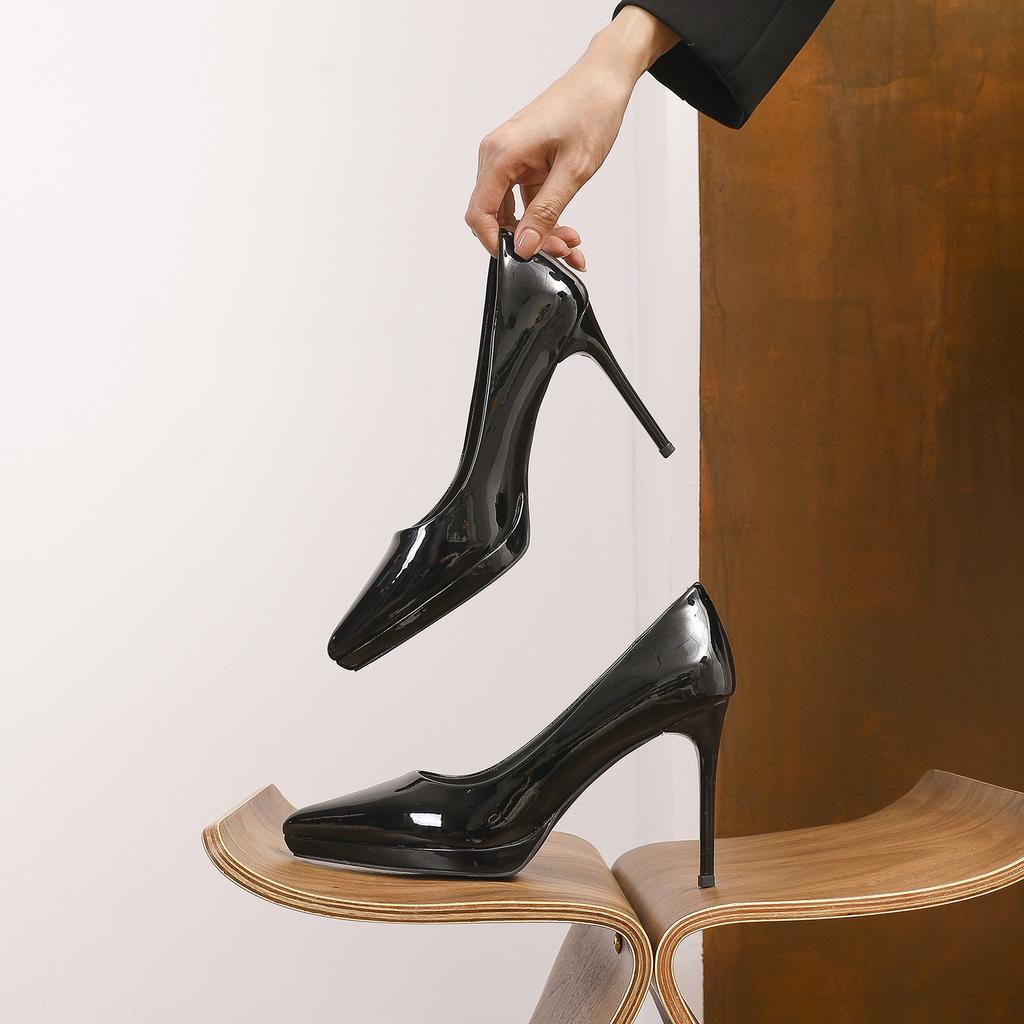 10526 [sheepskin] high heels women's thin heels 2025 new pointed patent leather commuter waterproof table shoes