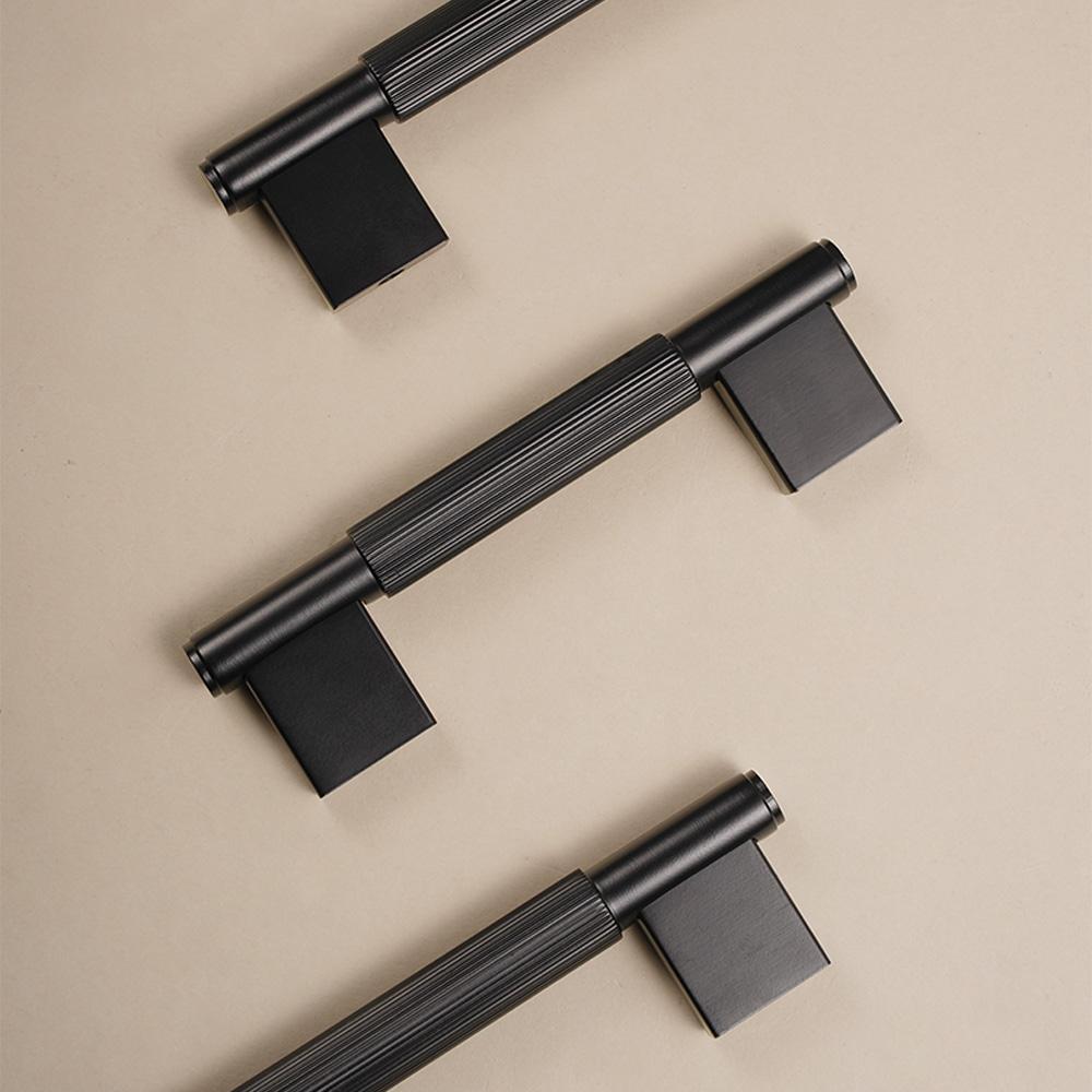 Dooroom Solid Brass Straight Grain Pattern Black Modern Style Cabinet Refrigerator Door Pull Drawer Knobs Hardware Handles