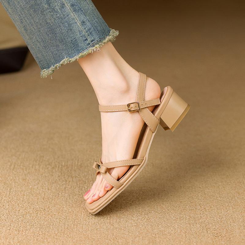 New Medium Heel Size Sandals Casual One-word Sandals Solid Color Rubber Soft Sole Comfortable Summer Square Head Square Heels