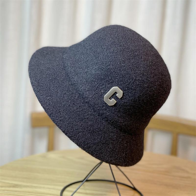 

Letter British Style Autumn and Winter Bucket Hat Femininity Fashion Bucket Hat Foldable Winter Warm and Windproof Adjustable чорний