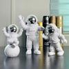 3 Stück Kreative Harz Astronaut Ornament Figur Statue Weltraumfahrer Desktop Dekor Modellierung Kinder Geschenk Heimdekoration