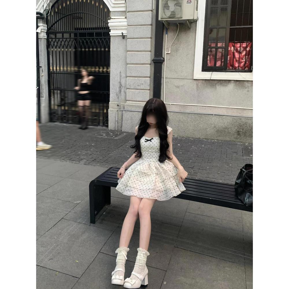 Polka dot sweet cute puffy dress gentle girl waist princess style dress cake dress