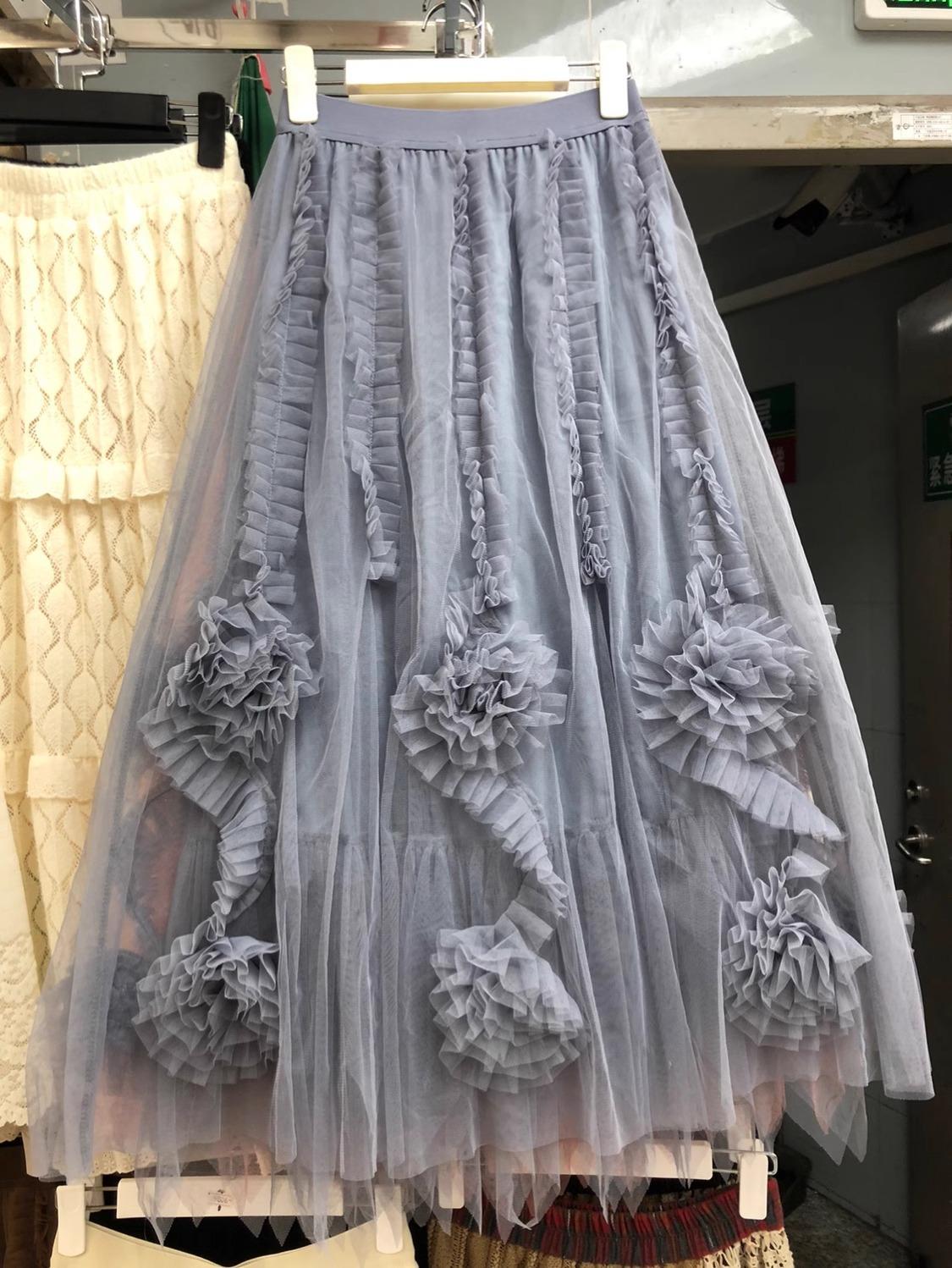 

Юбка-пачка с объемным цветком ручной работы, тонкая юбка для женщин, лето 2025, новая юбка из газа с высокой талией и широкими складками, длинная юбка One size серый
