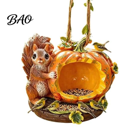Easy Clean Hanging Bird Feeder Resin Squirrel Feeder, Outdoor Decorative Tree Garden Wild for Backyard Patio Decoration Weather Resistant House