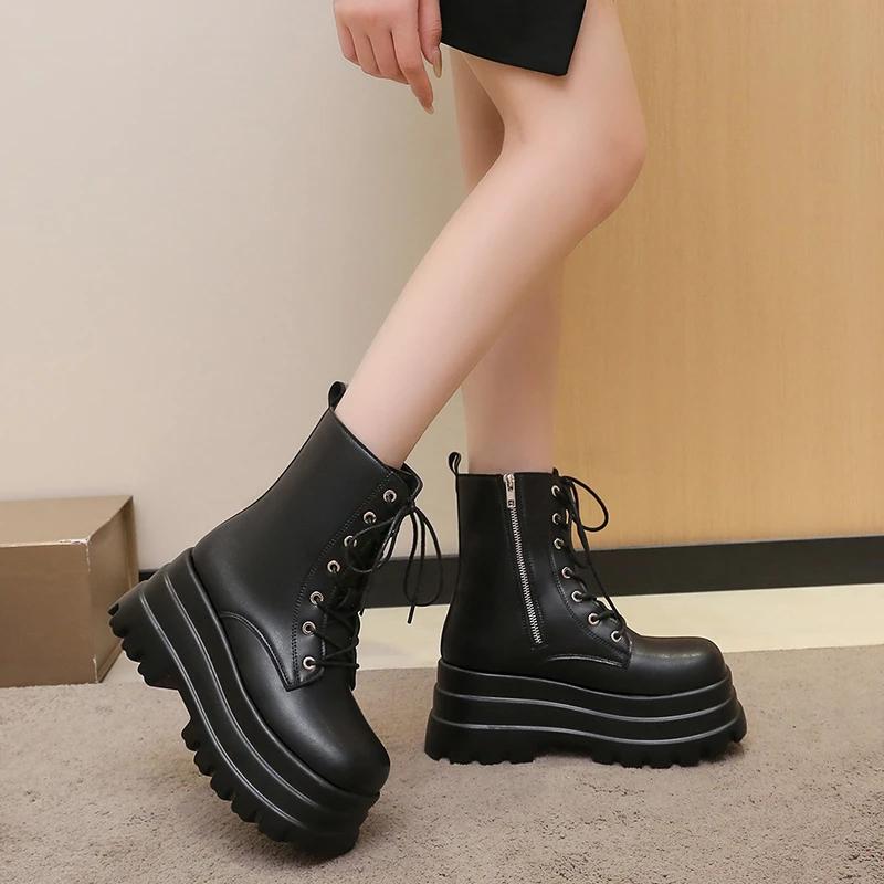 Nouvelles Bottes d'Automne Sexy à Chaînes pour Femmes en Cuir Talon Bloc Gothique Noir Style Punk Chaussures à Plateforme 8,5 CM Chaussures pour Femmes Haute Qualité
