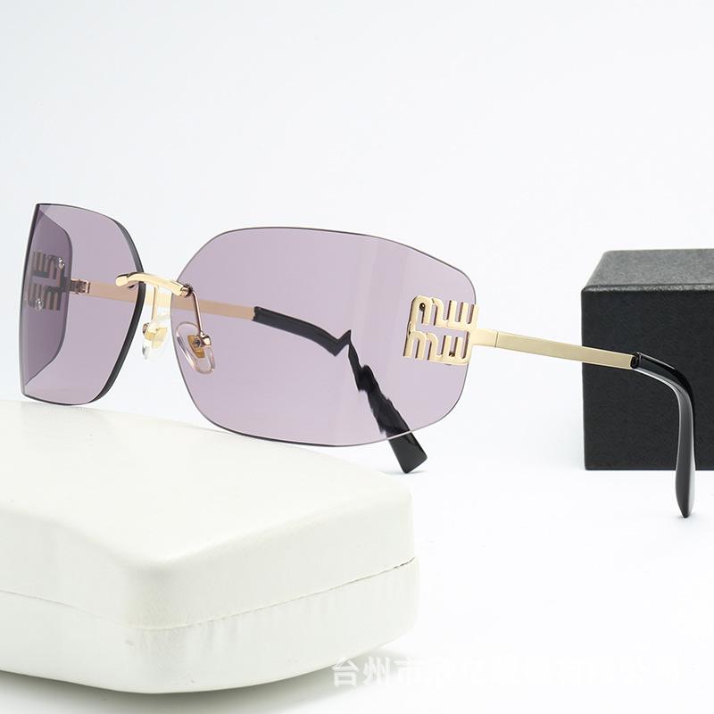

Curved One-Piece Sunglasses, Frameless Square Cut-Edge Design, UV400 Protection, Women s High-End Street Style фиолетовый