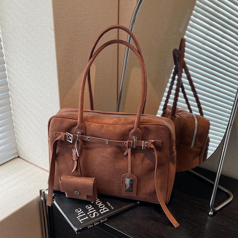 Niche Design Simple Work Commuter Shoulder Bag Women's New Trend Fashion Baguette Armpit Bag