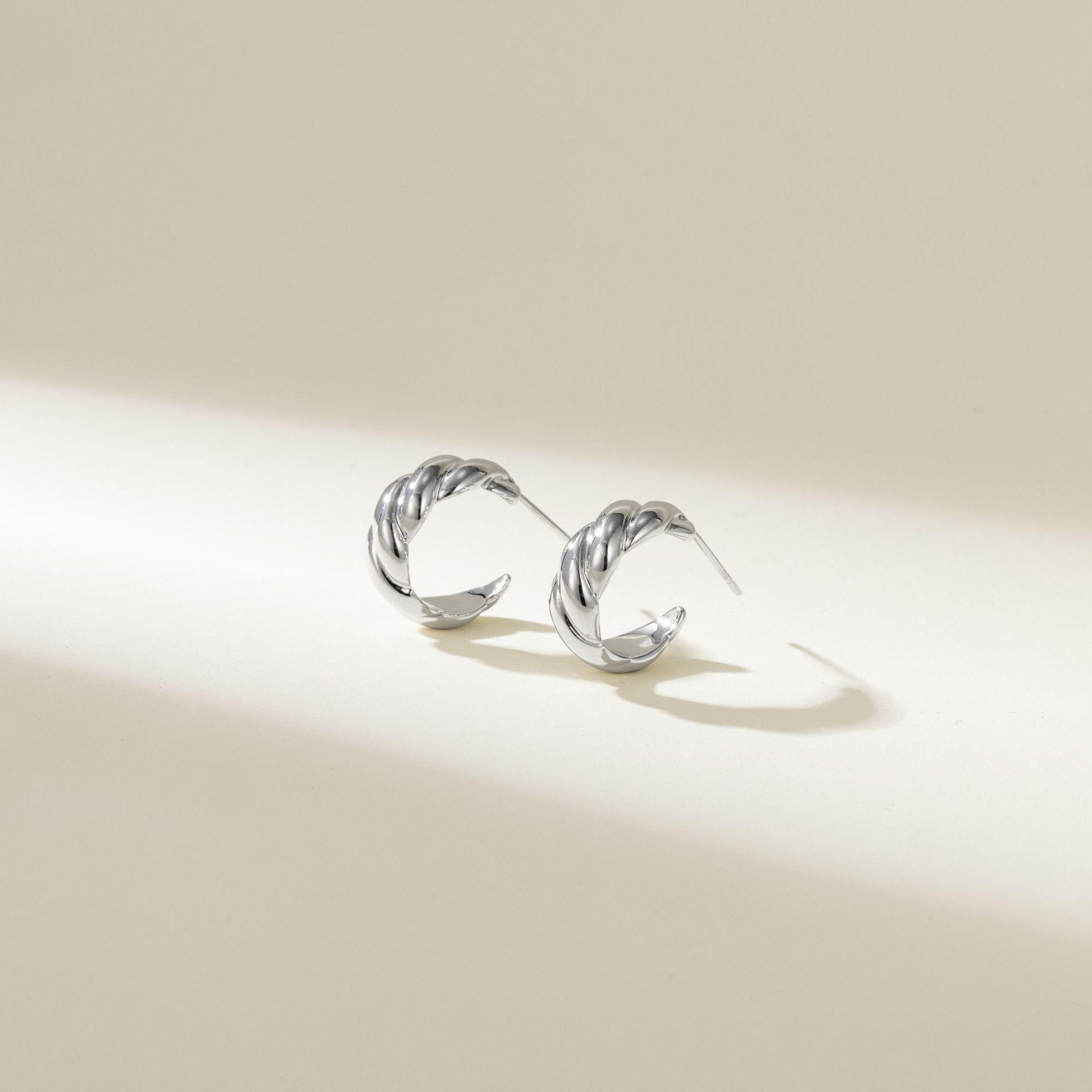 

Серьги с позолоченным медным покрытием, игла из серебра S925 - Минималистичный стиль для通勤