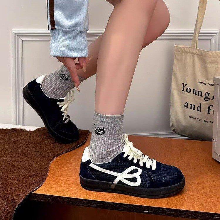 Casual sports shoes women's 2025 autumn new front lace-up fashionable versatile round head flat bottom color matching shoes women