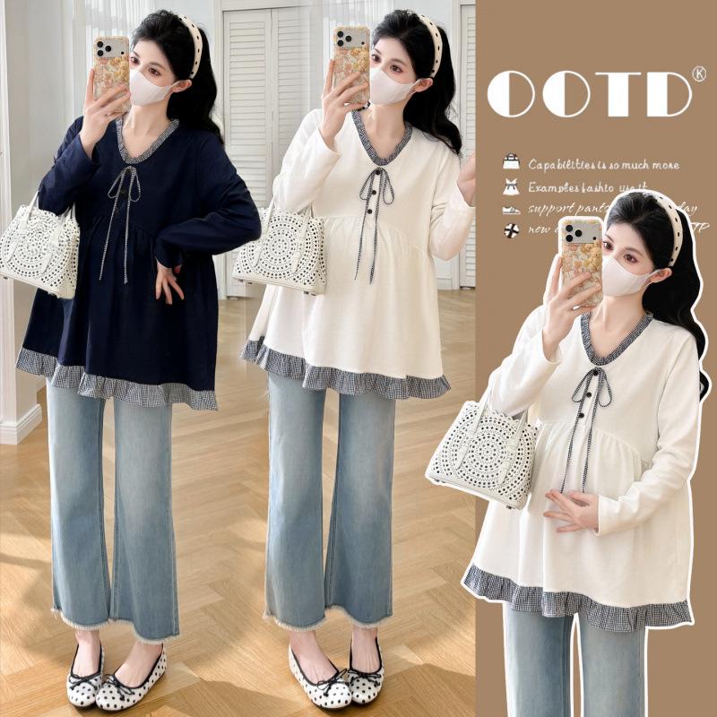2026 Spring Sweet V-Neck Plaid Patchwork Knit Maternity Top - Loose Fit, Petite Doll Style M