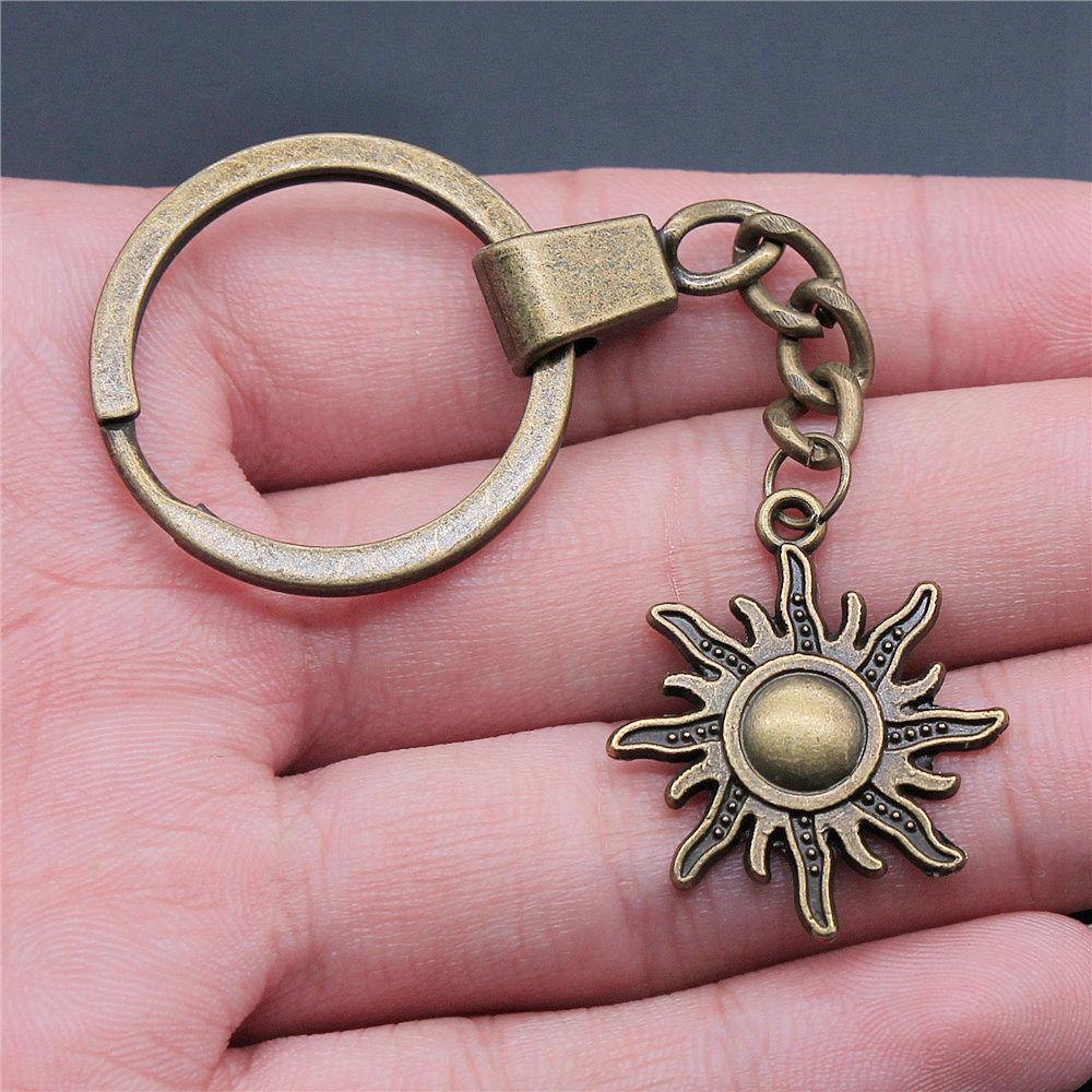 30mm Keychains Sun Moon Pentagram Vintage Jewelry Supplies QY047