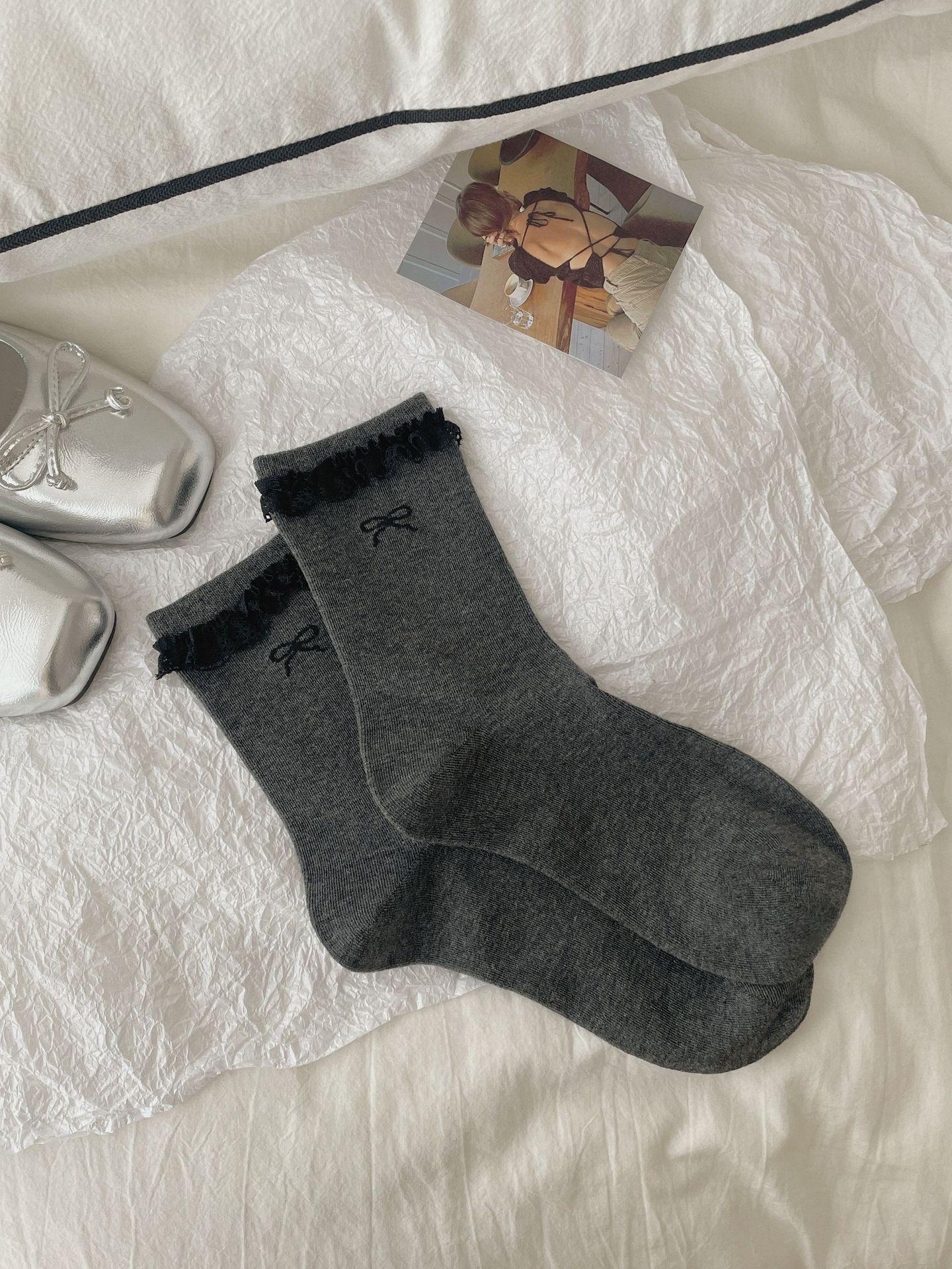 

Socks Casual Lazy And Versatile Lace Mid-Tube Socks Tie Bows Polka Dot Layered With Piles Of Cotton Socks One size