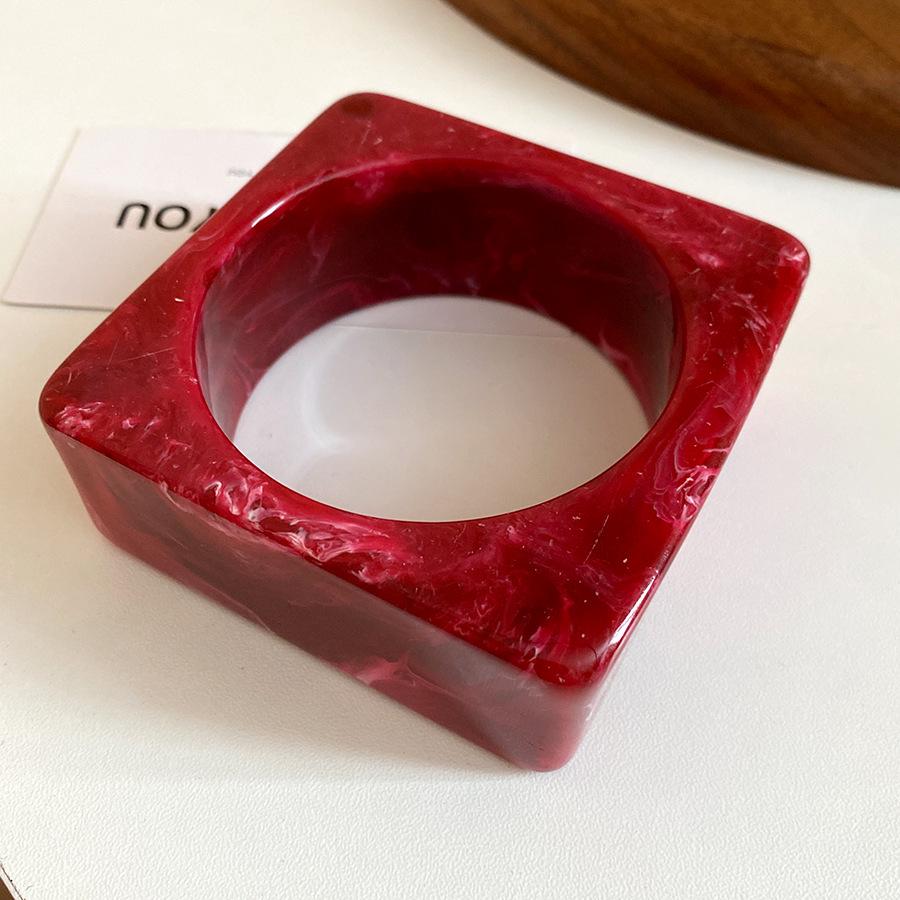 Квадратный браслет из градиентной смолы: 2025 Свежий Простой Браслет, Нишевые Ювелирные Изделия Высокого Класса