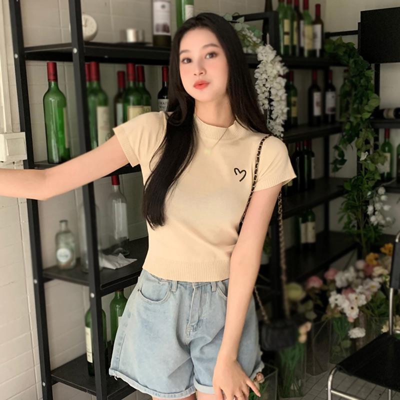 

Летняя полуводолазка с вышивкой Love, женская футболка, милые повседневные тонкие трикотажные топы с короткими рукавами One Size