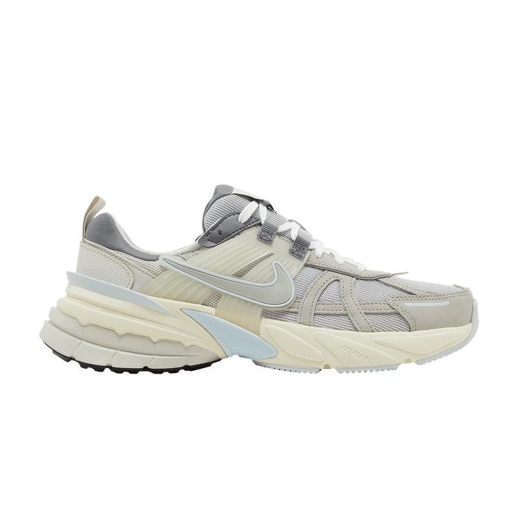 Nike V2K Run Светлая кость Металлический платиновый (Женский) 35.5