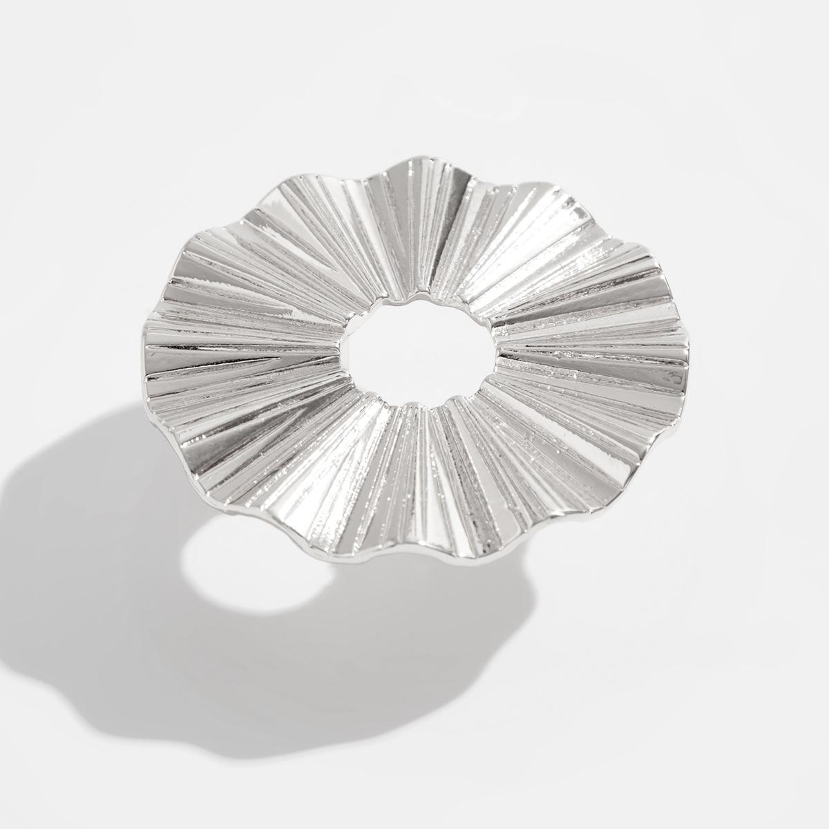 

Holiday Rings Open Joint Ring, Design Sense Flower Ring Pleated Feather Imitation Pearl Ring