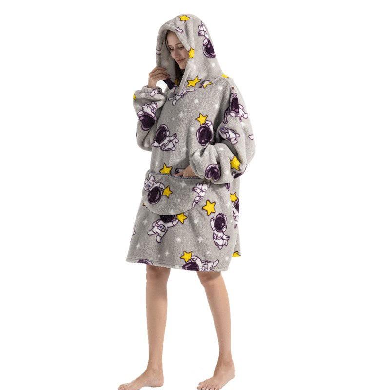 Cozy Autumn/Winter Pumpkin Blanket Sweatshirt: Thick Cotton Velvet Bathrobe for Indoor and Outdoor Warmth