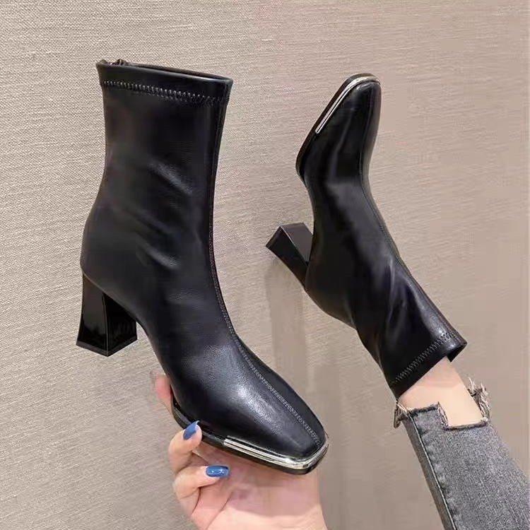 Kurzstiefel mit dickem Absatz, mittelhoher Absatz, neue Herbst- und Winter-Martinsstiefel, quadratische Spitze, Damen ermüden nicht, hochhackige Stiefel 2025, warm, Metall, Pendeln