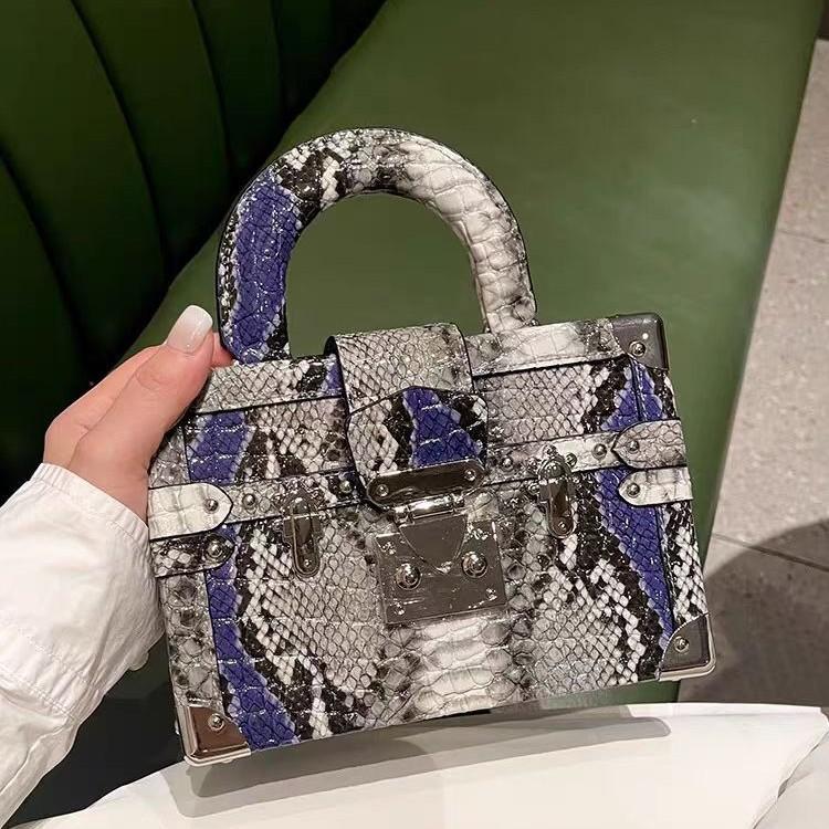 A High-end, Light Luxury, Niche Crocodile and Snake Pattern Small Box Bag with A Shoulder and Hand