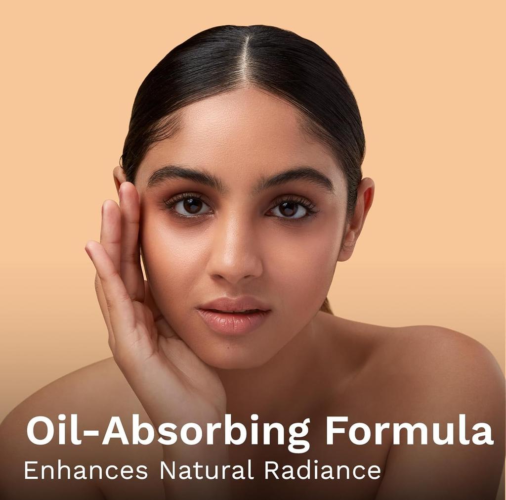 Pilgrim Honey-15 Matte Finish Compact Powder SPF 25 Oil Control Medium Coverage Radiant Look 7 g Long Wear Face Makeup