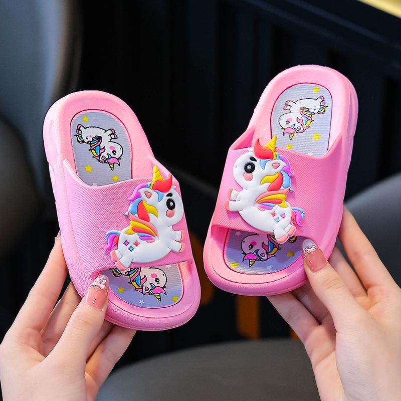 Dziecięce kapcie dinozaury - Antypoślizgowe, Miękka podeszwa do domu i łazienki, Letni styl kreskówkowy dla chłopców i dziewczynek