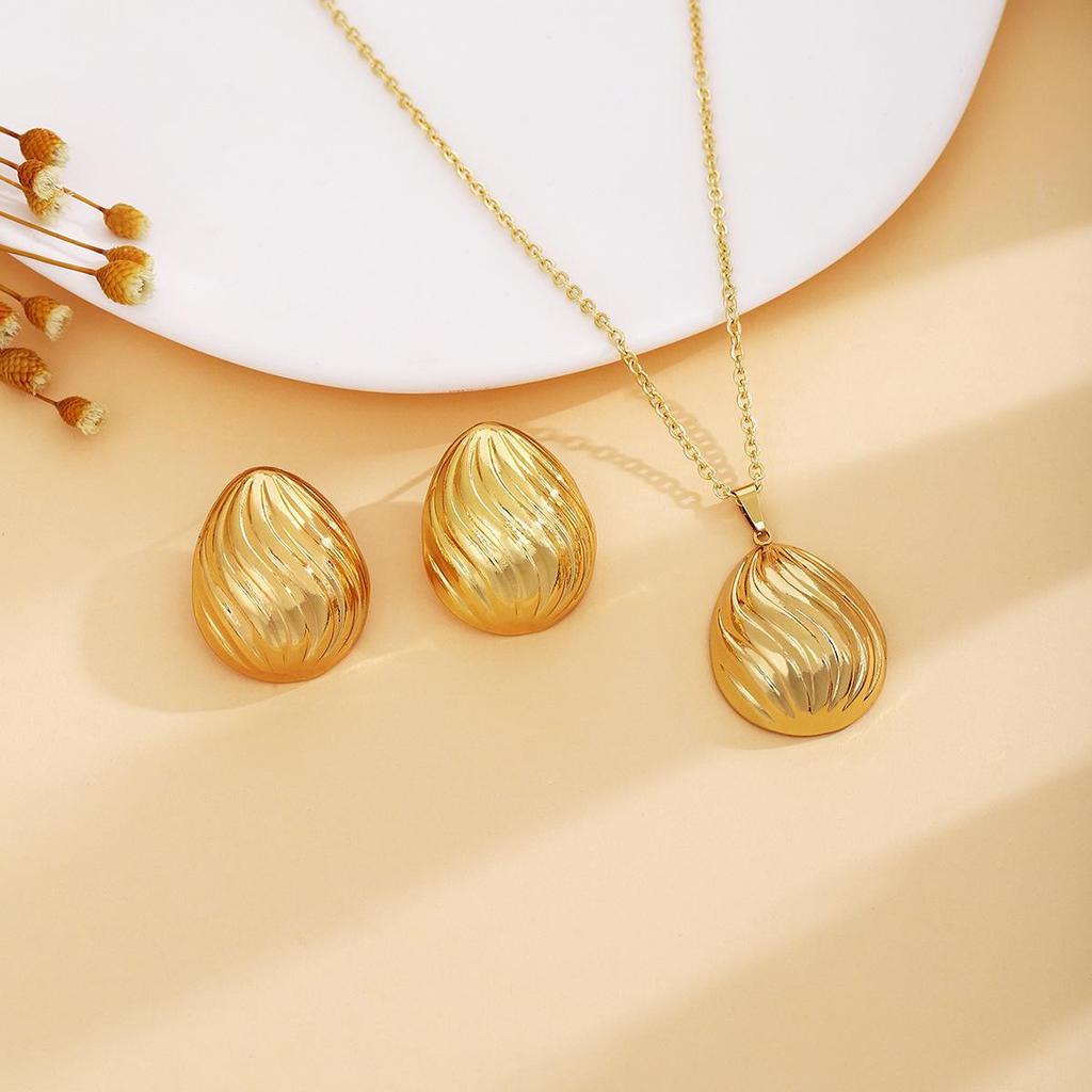 Peach Heart Spiral Tree Leaf Earrings & Necklace Set - Luxury High-End Metal Style Fashion for Women