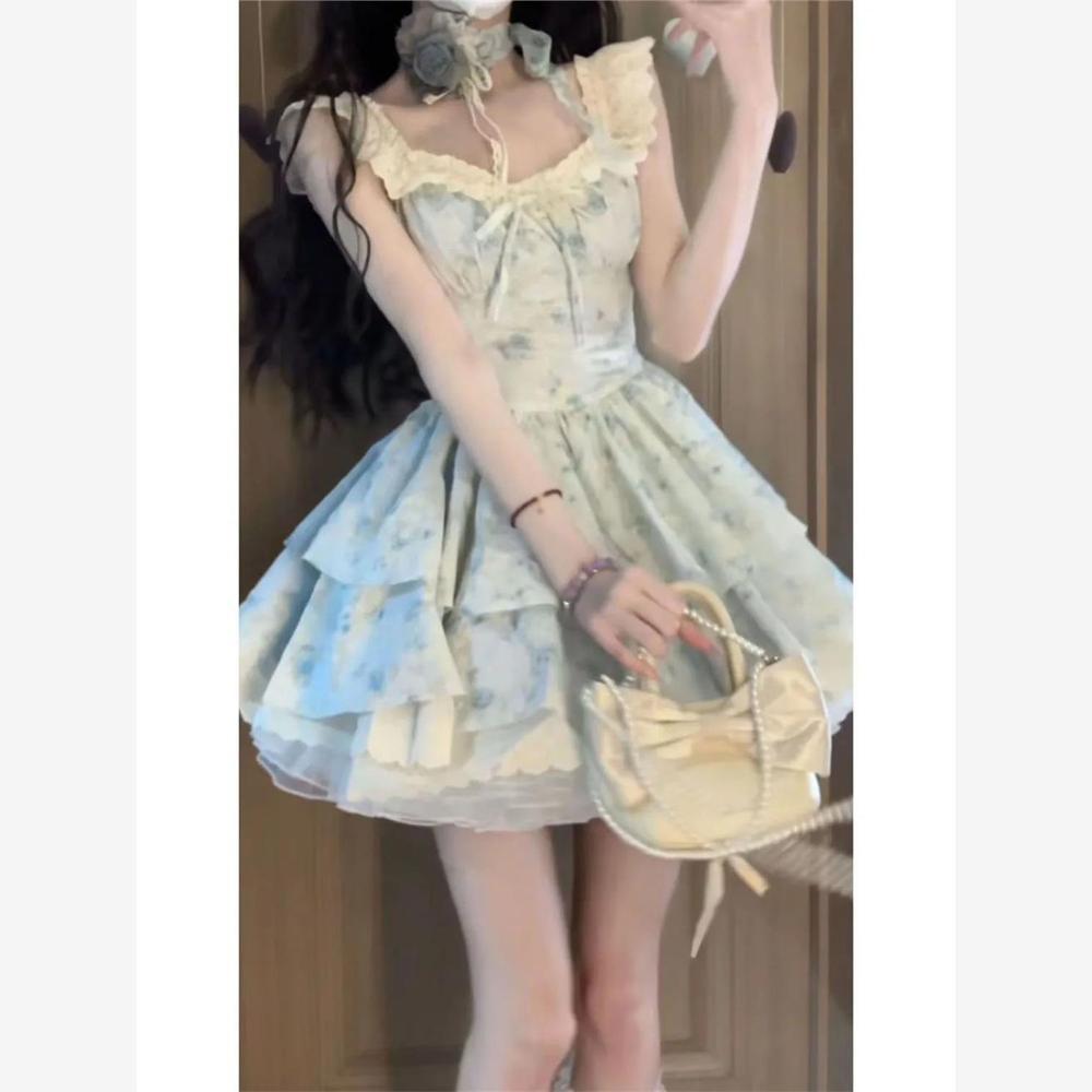 French girl floral dress women's summer sweet and cute small flying sleeves waist small cake puffy skirt