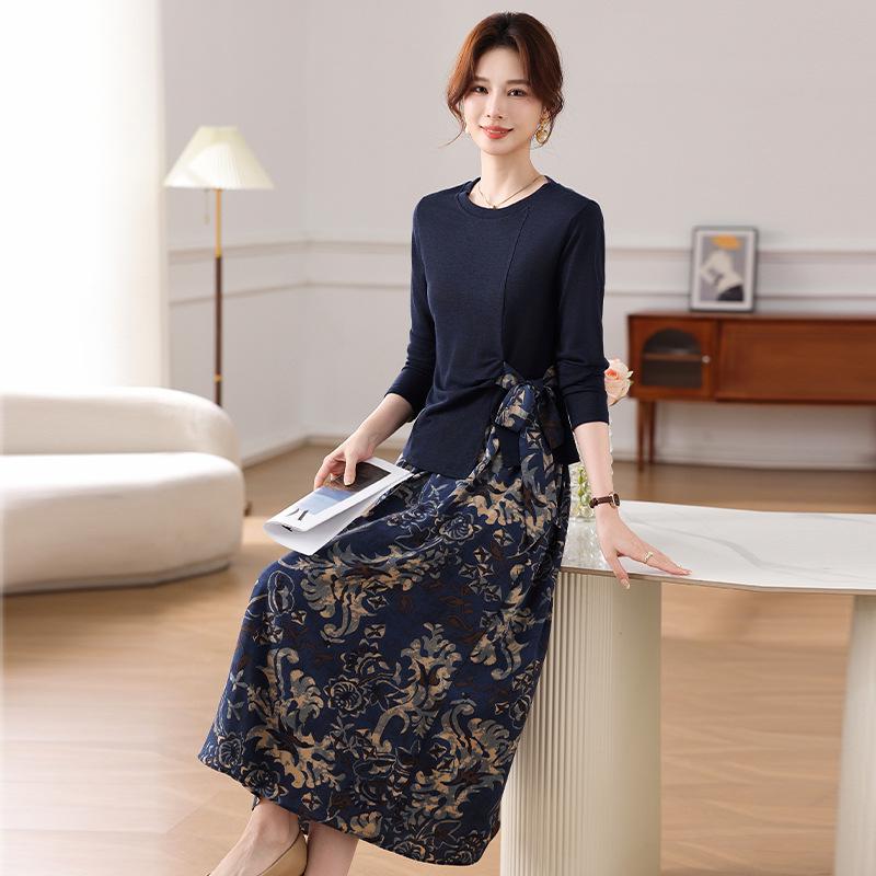 2026 Spring Chic Mid-Age Women's Two-Piece Set: Fashionable Wide-Leg Skirt Outfit