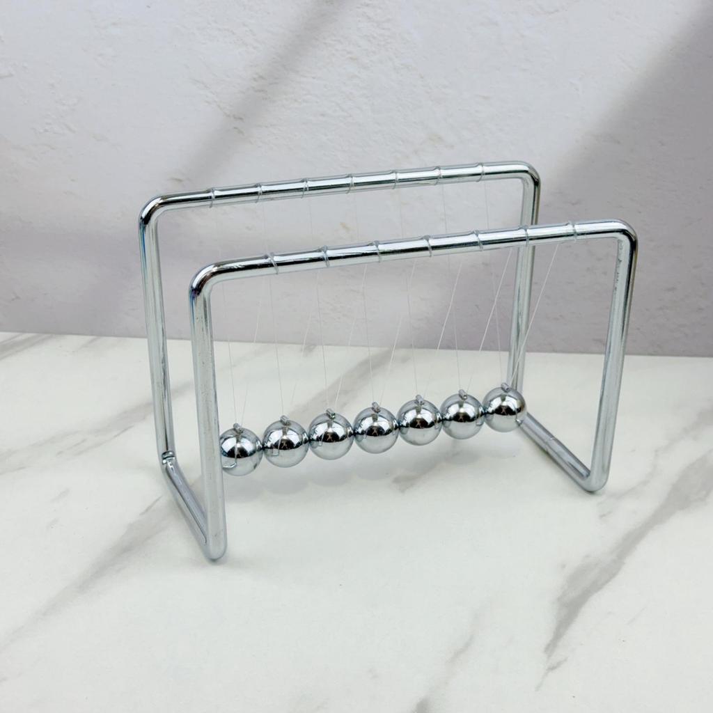 All-Metal 7-Ball Newton's Cradle Ornament - Creative Decompression Handicraft