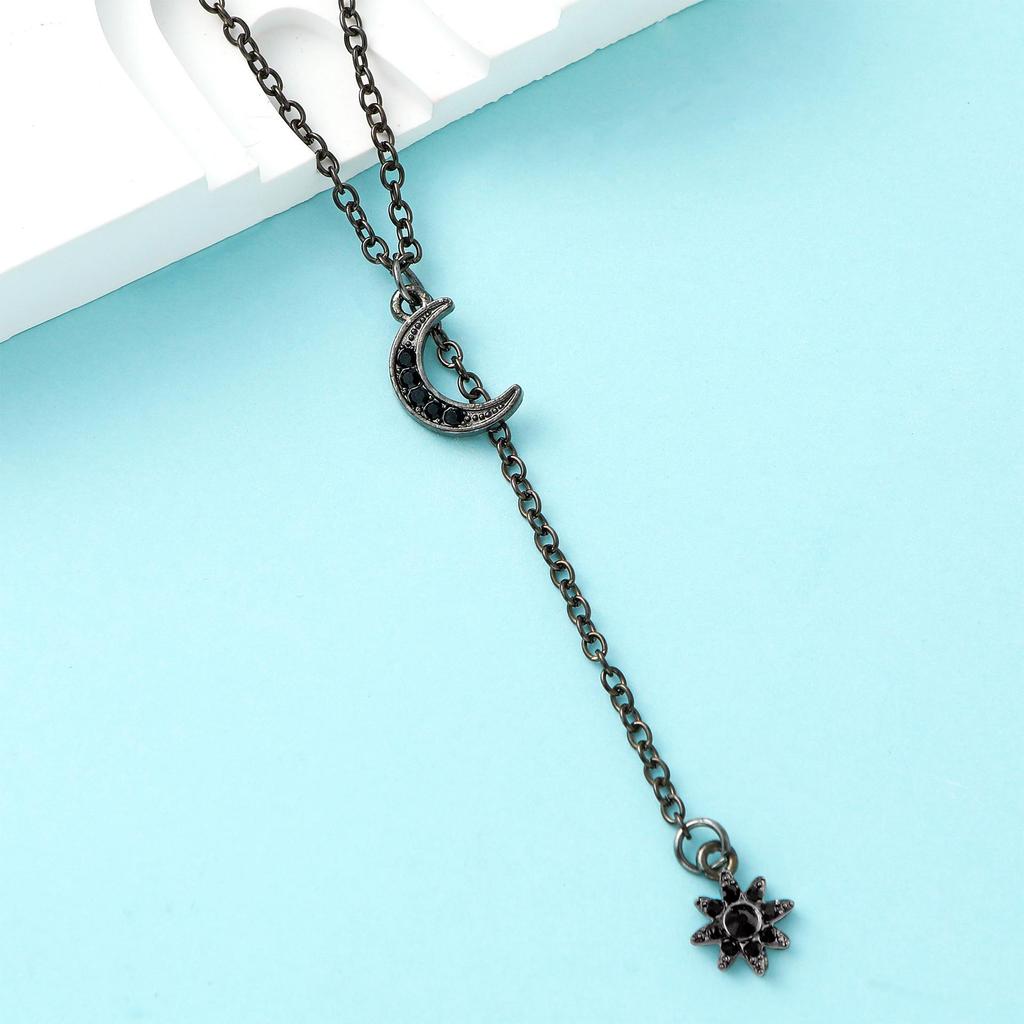 European Baroque Moon & Star Pendant Necklace - Simple Alloy Collarbone Chain Jewelry